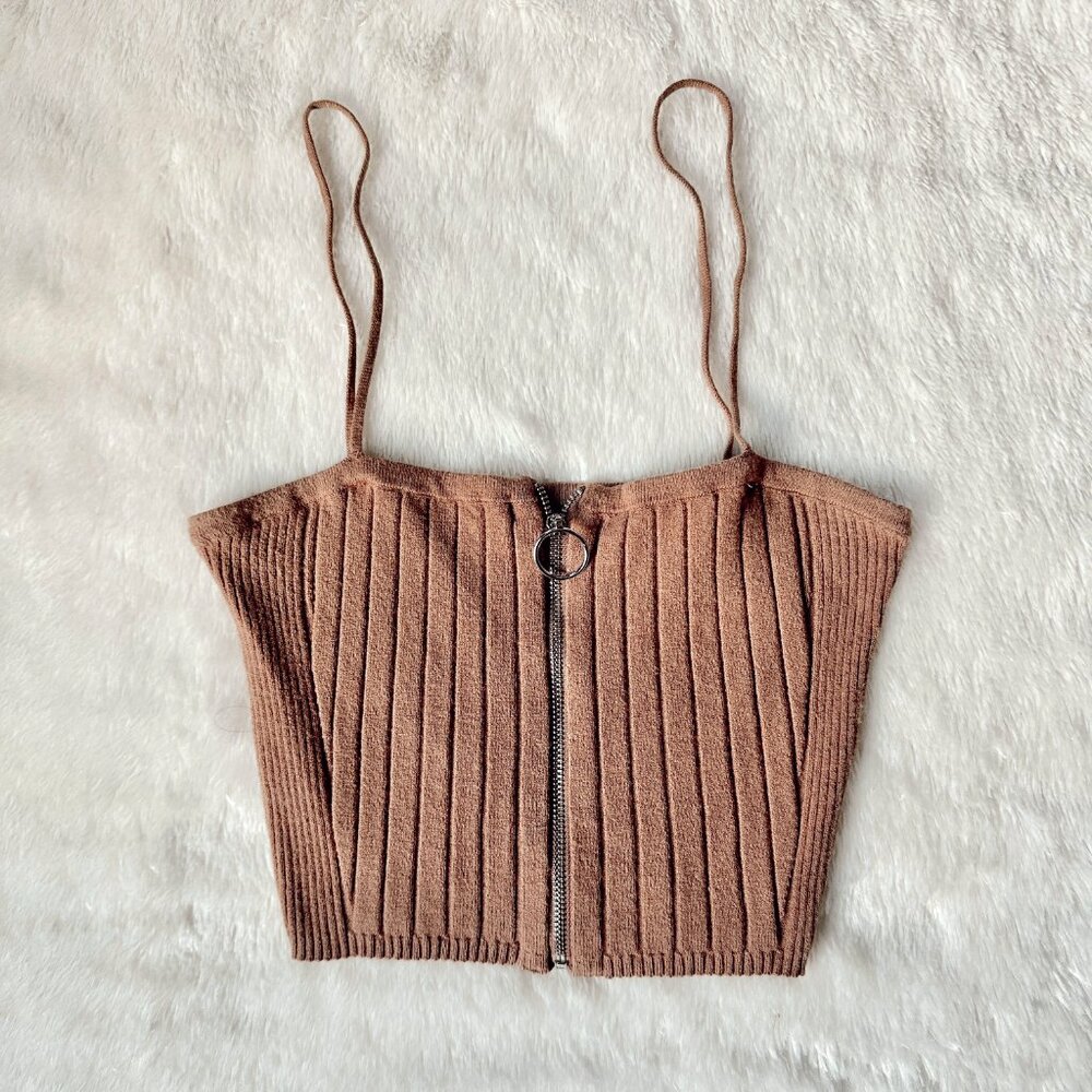 KENDALL & KYLIE Front-Zip Ribbed Crop Tank